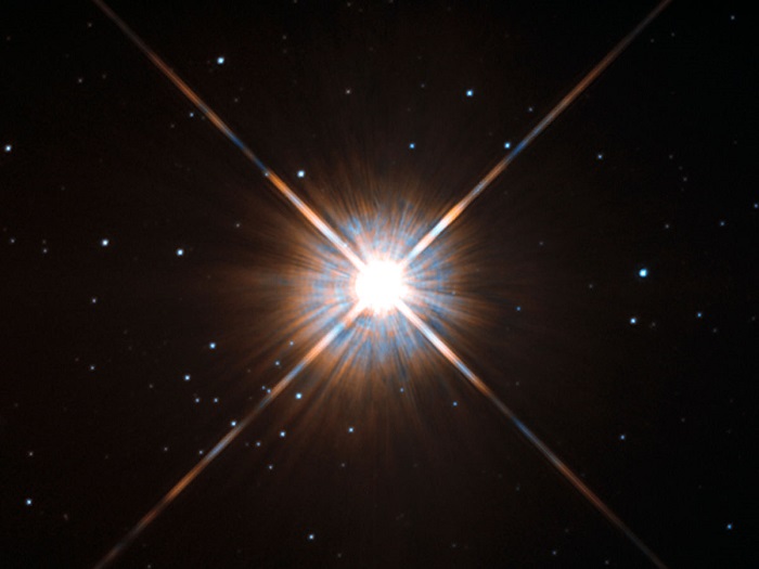 גם פרוקסימה קנטאורי, הכוכב הקרוב ביותר למערכת השמש שלנו, הוא ננס אדום – וגם לו יש כוכב לכת דמוי-ארץ ב