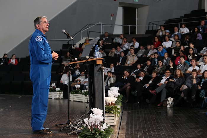 הרצאת אסטרונאוט בכנס רמון לחינוך וחלל
