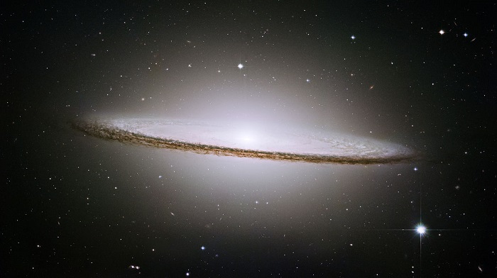 גלקסיית הסומבררו | צילום: NASA/ESA