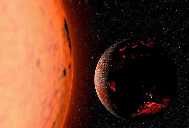 הדמיית אמן של כדור הארץ (משמאל) ממש נוגע בשולי השמש, כשזו תיכנס לשלב הענק האדום שלה בעוד כ-5 מיליארד שנה. קרדיט: Fsgregs