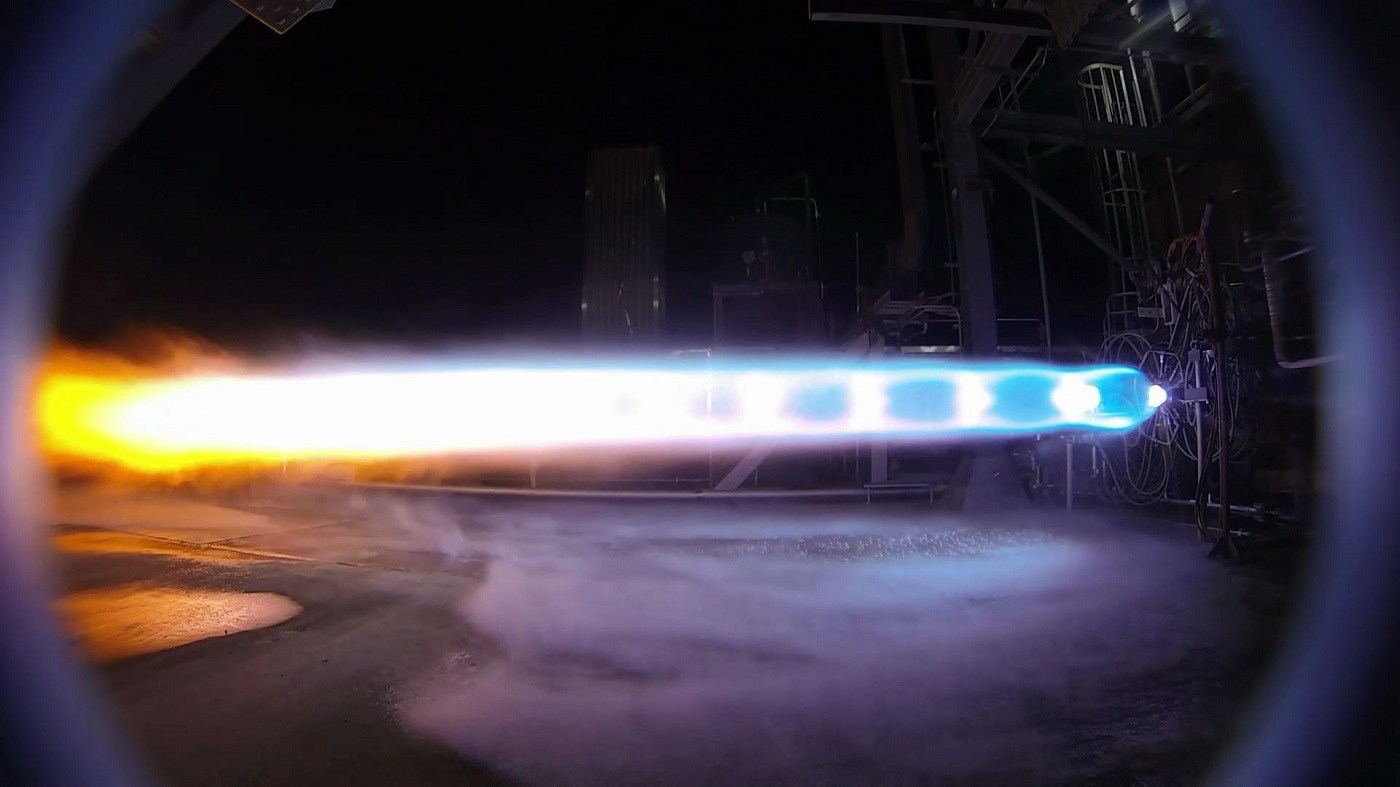 המנוע החדש בעת ניסוי הבכורה. קרדיט: Blue Origin
