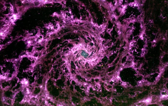גלקסיית NGC 628