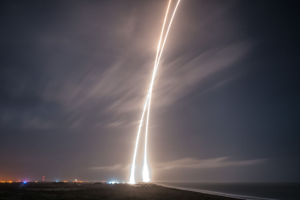 שיגור והנחתה של רקטת פאלקון 9, דצמבר 2015 | צילום: SpaceX