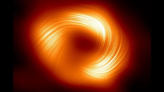 תמונה ממשית של החור השחור הסופר מסיבי שבמרכז הגלקסיה שלנו. קרדיט: EHT Collaboration