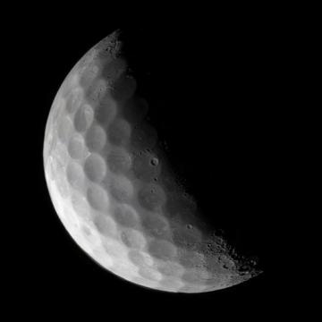 הירח ככדור גולף. עיבוד תמונה: J.Gabás Esteban