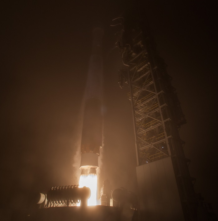 ליפט אוף! קרדיט: NASA/Bill Ingalls שיגור אינסייט