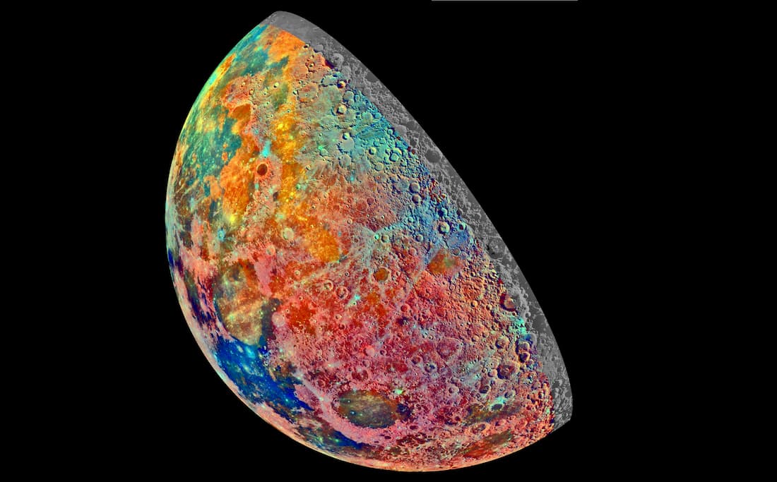 מפה גיאולוגית של הירח. הצבעים השונים מייצגים משאבים, כמו טיטניום (כחול עמוק). קרדיט: NASA/JPL
