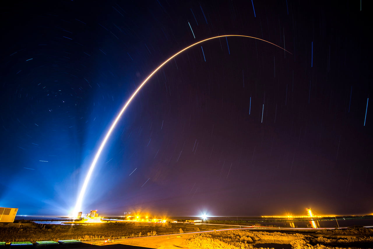 שיגור אחד מלווייני המערכת, GEO Flight 4 ב-19.1.18 על משגר אטלס V. קרדיט:  United Launch Alliance