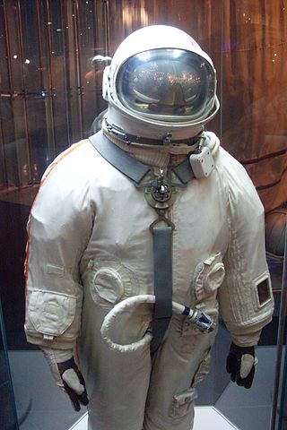 Russian space suit, Moscow Museum of Astronautics  Photo: Armael / Wikimedia