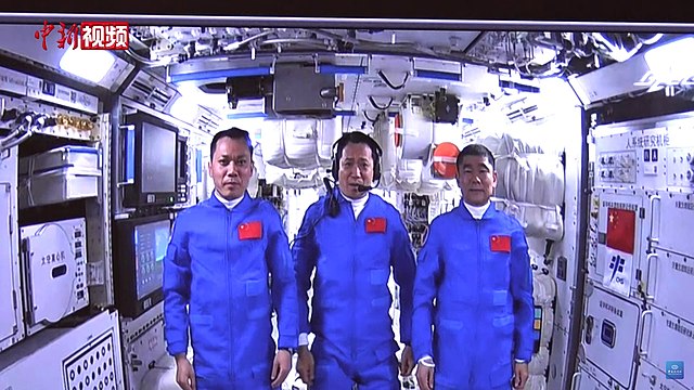 צוות השנזאו 12 בתחנת החלל הסינית טיאנגונג 3 ב-17 ביוני 2021. קרדיט: 中国新闻网