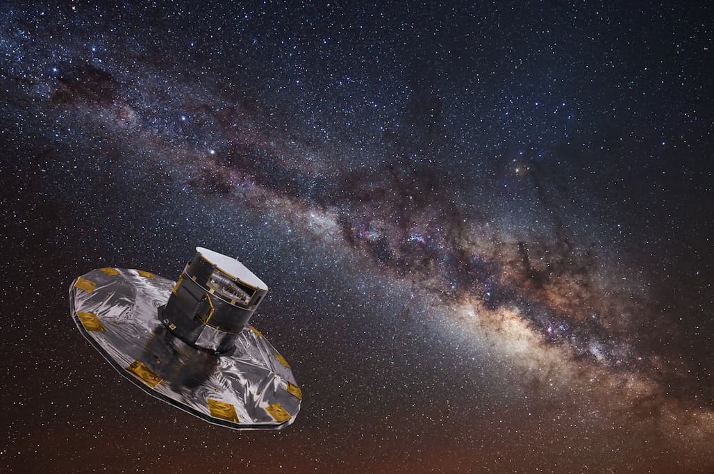 "הטכנולוגיה של טלסקופ החלל גאיה מחוללת מהפכה". קרדיט: ESA/ATG medialab; background: ESO/S. Brunier