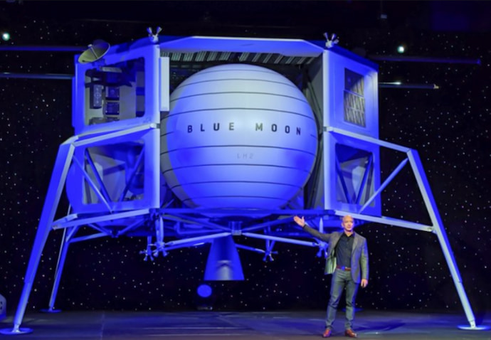 ג'ף בזוס חושף את רכב הנחיתה הירחי בלו מון ב-2019. קרדיט: Blue Origin