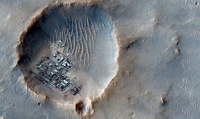 הדמיה של מושבה על צילום אמיתי של פני השטח במאדים | עיבוד: Dmytr0