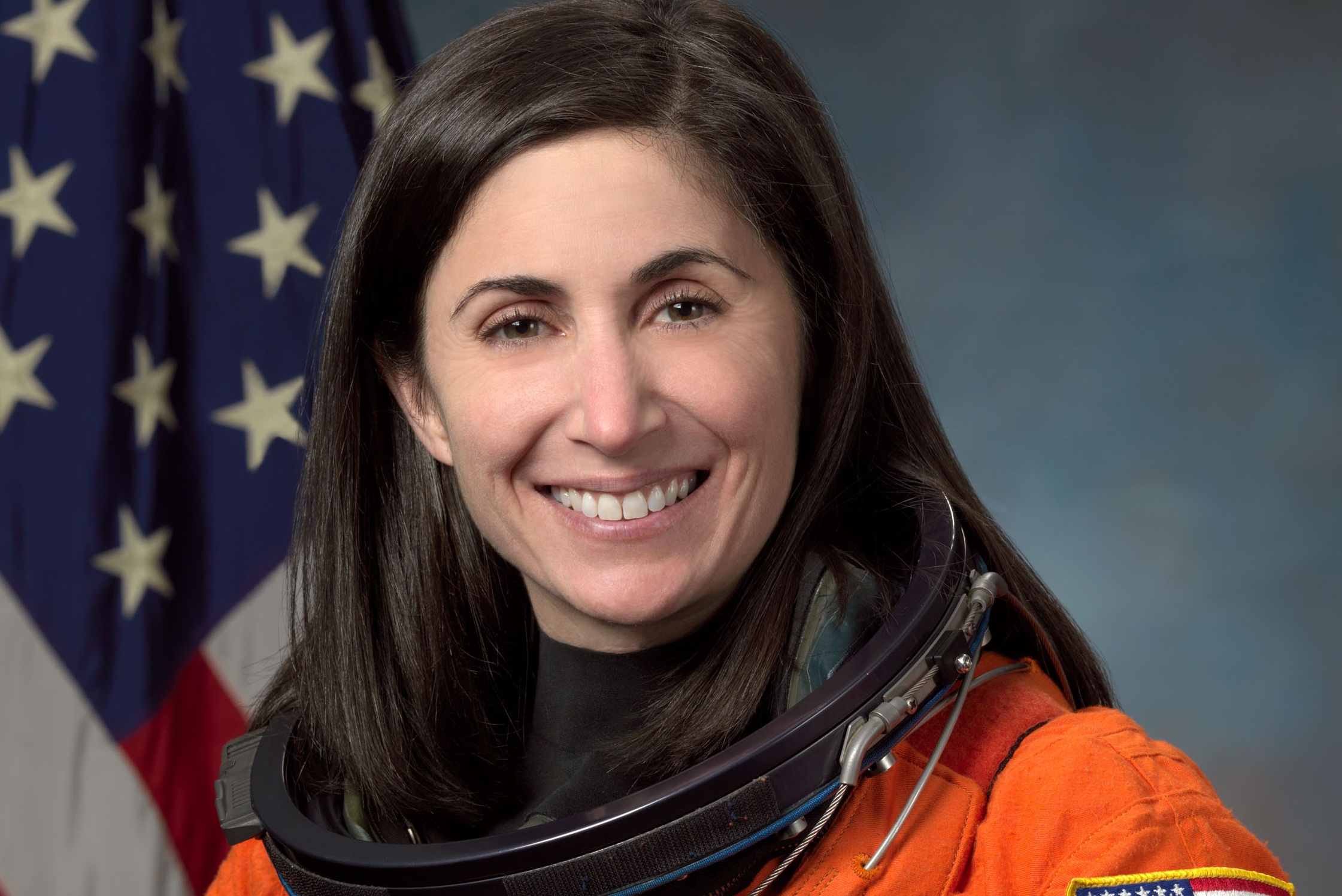 האסטרונאוטית ניקול סטוט | צילום: NASA