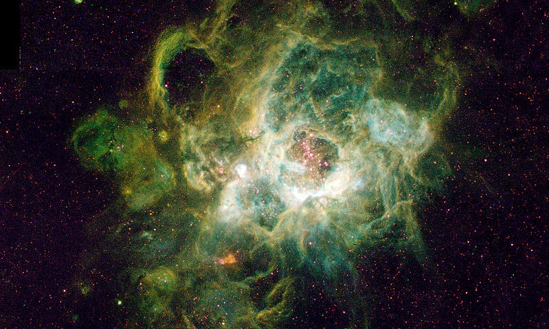 הערפילית NGC604- "בית חרושת לכוכבים" | צילום: NASA, Hui Yand University of Illinois