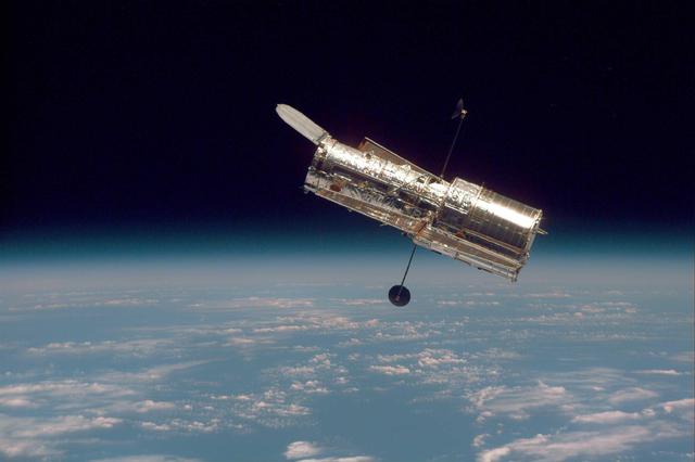 טלסקופ החלל האבל ב-1997. צילום: JPL, NASA