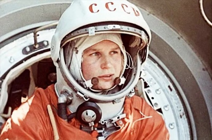 ולנטינה טרשקובה רגע לפני הכניסה לחללית ווסטוק 6. קרדיט: Roscosmos