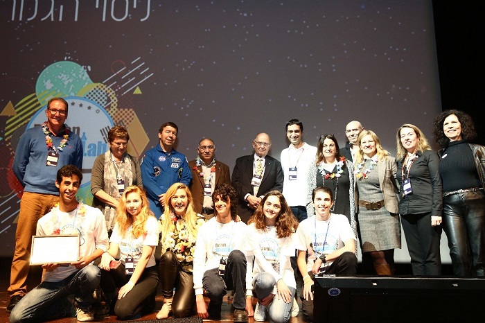 בית ספר הרב תחומי עמל ב' בפתח תקווה מנטור: יאיר שימרון. מורה: עופר זיטמן פתח תקווה | צילום: יעל צור בית ספר הרב תחומי עמל ב' בפתח תקווה מנטור: יאיר שימרון. מורה: עופר זיטמן פתח תקווה