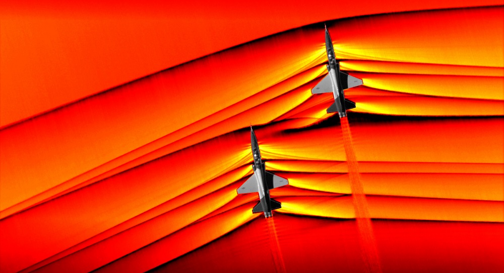 עוף גוזל, חתוך את השמים: שני בומים על-קוליים של מטוסי 38-T | קרדיט: נאס"א
