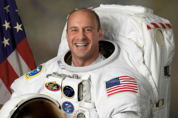 האסטרונאוט גארט רייזמן | NASA האסטרונאוט גארט רייזמן | NASA