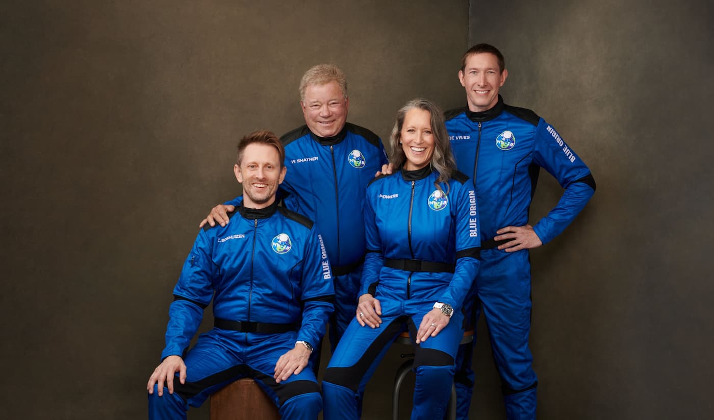 צוות משימת NS18 של בלו אוריג'ן. קרדיט: Blue Origin