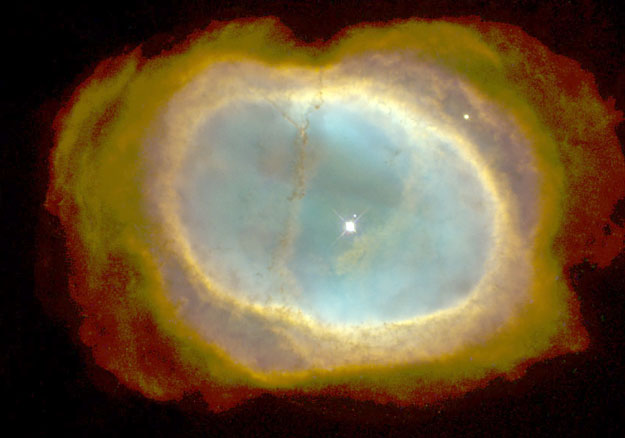 ערפילית הטבעת הדרומית כפי שצולמה על ידי טלסקופ החלל האבל. קרדיט: NASA/ESA