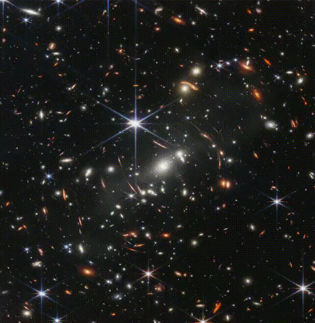 השוו בין צילום של טלסקופ החלל האבל לצילום של ג'יימס ווב. קרדיט: NASA, ESA, CSA, and STScI, השוואה: petapixel.com